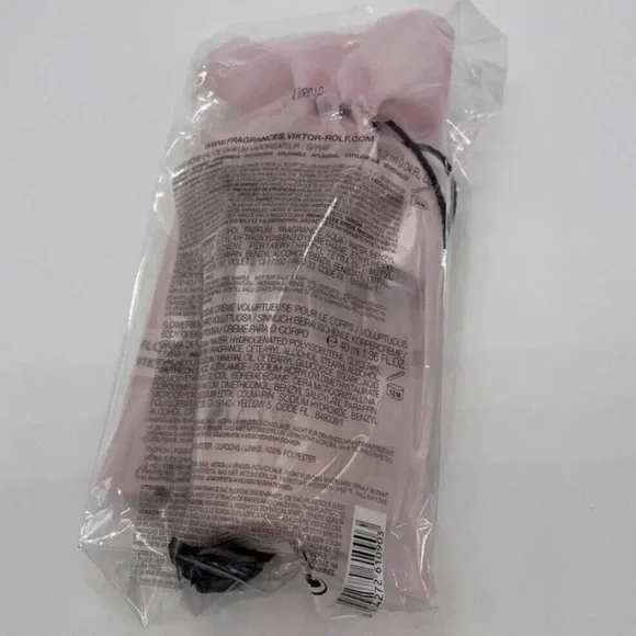 Viktor & Rolf Light Pink Cosmetic Drawstring .Lotions + perfume sample + bag. - Picture 2 of 6